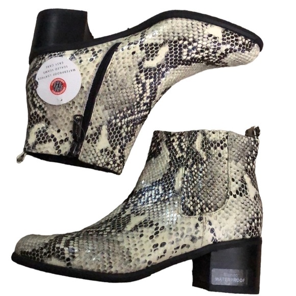 Blondo Waterproof Leather Snakeskin Print Ankle Boot 7 NWT - Picture 3 of 16
